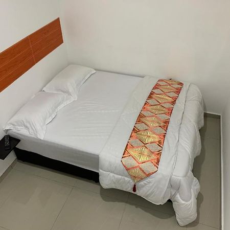 Orange Villa Hotel Near Palm Mall Seremban Exteriér fotografie
